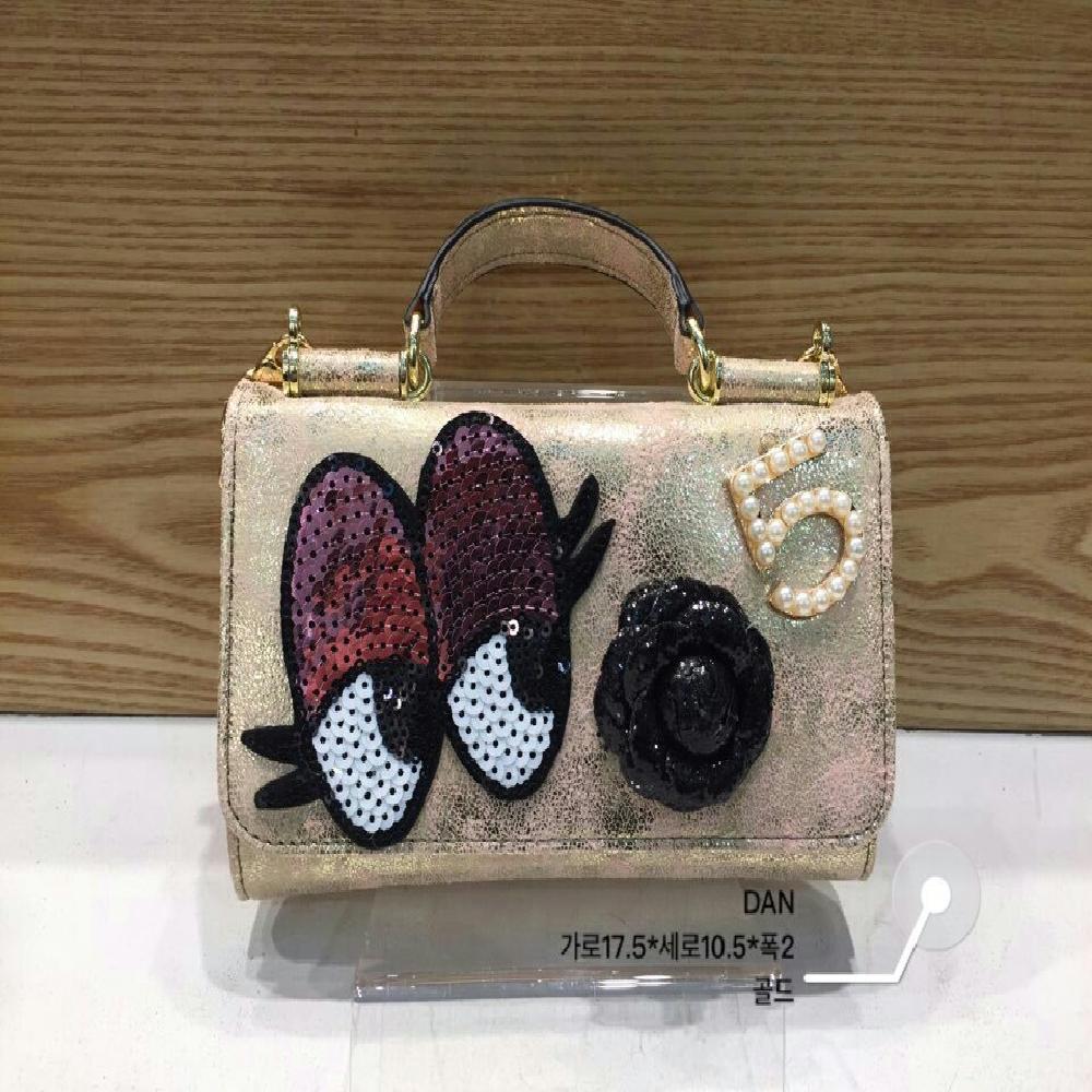 Mini Eye Patch clutch