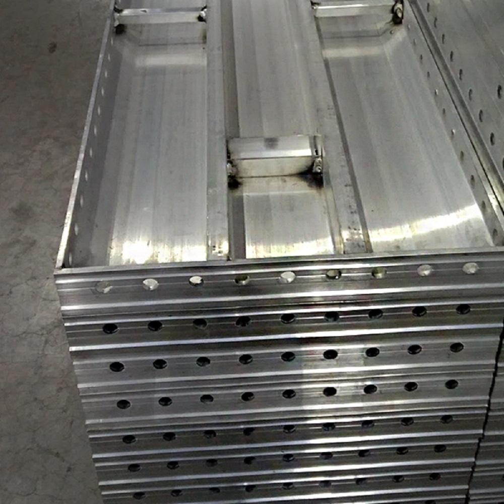 Prefabricated aluminum formwork