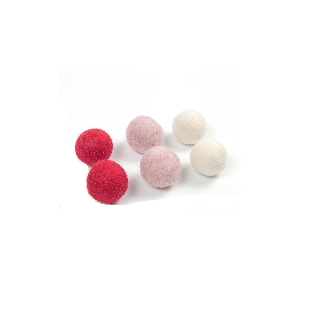 6 wool balls(pink)
