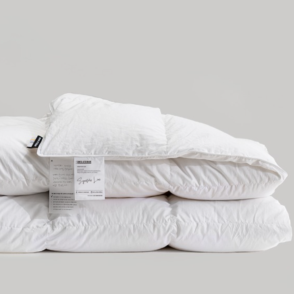 zero o'clock goose down Comforter (signature model)